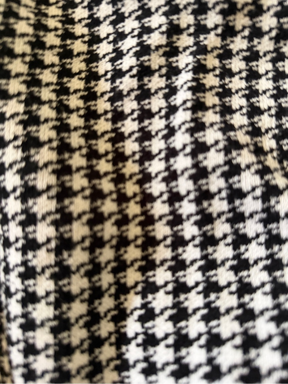 sweater and matching shorts - Picture 3 of 3